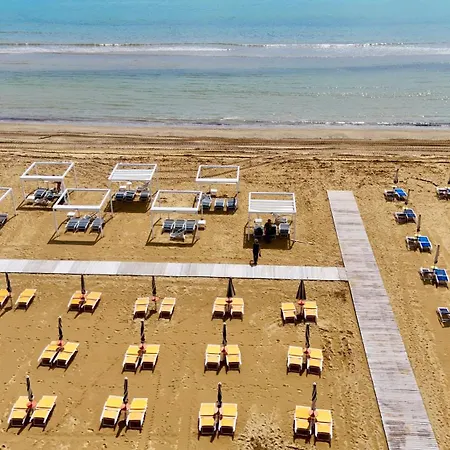 Lejlighed Frontemare 6 Posti Letto + Posto Auto Gratuito Bibione