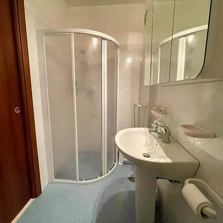 Frontemare 6 Posti Letto + Posto Auto Gratuito *
